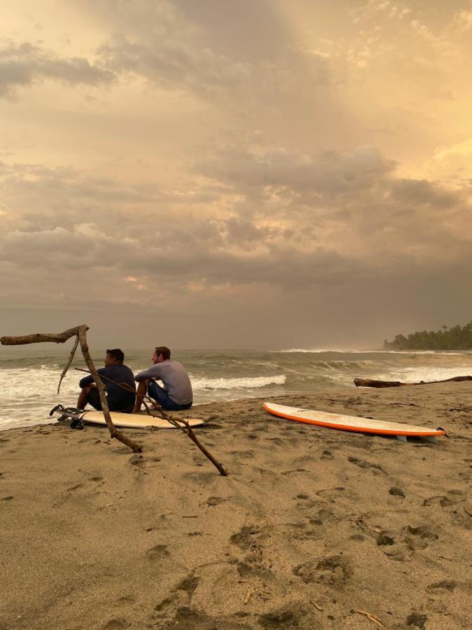 The Mompe Beach Hostal La Poza Luaran gambar