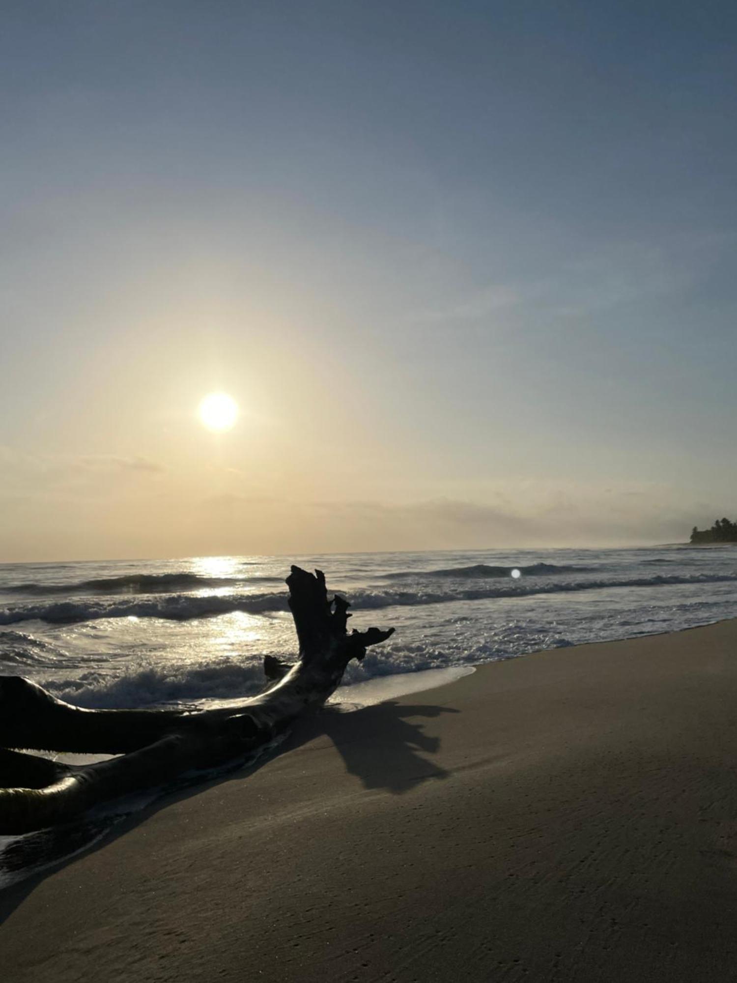 The Mompe Beach Hostal La Poza Luaran gambar