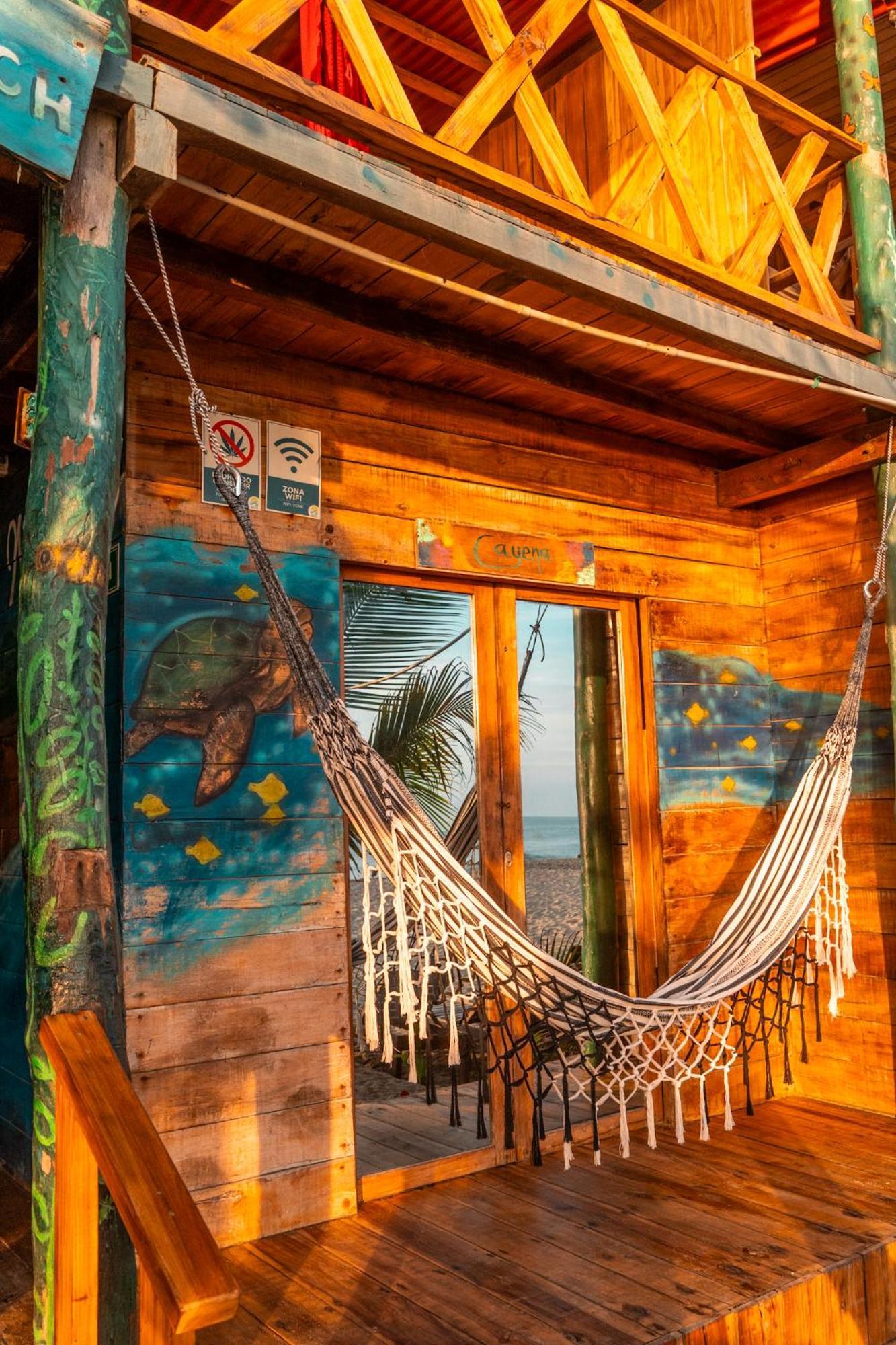 The Mompe Beach Hostal La Poza Luaran gambar