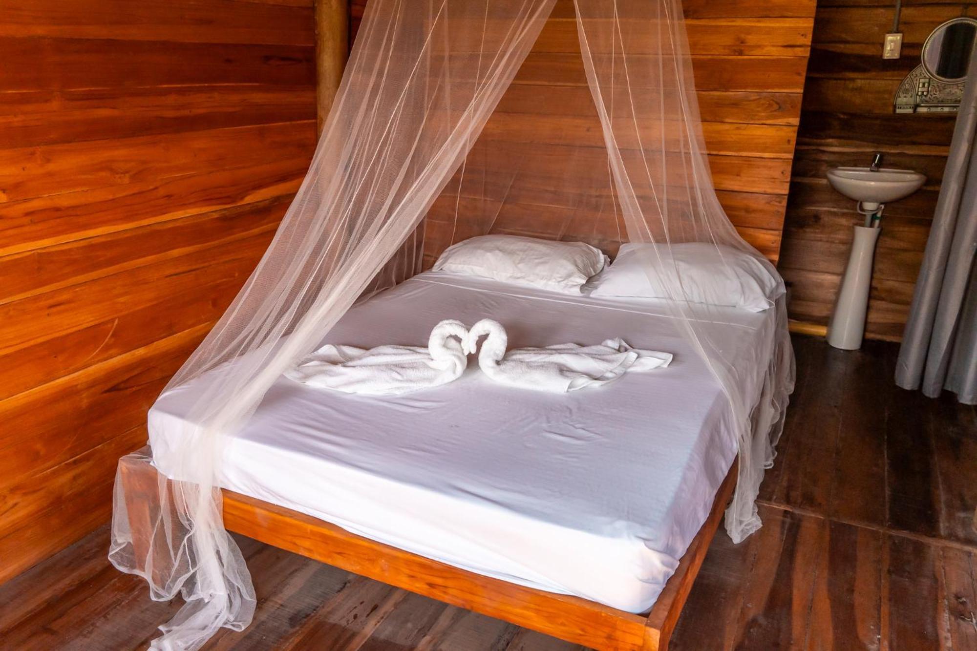 The Mompe Beach Hostal La Poza Luaran gambar