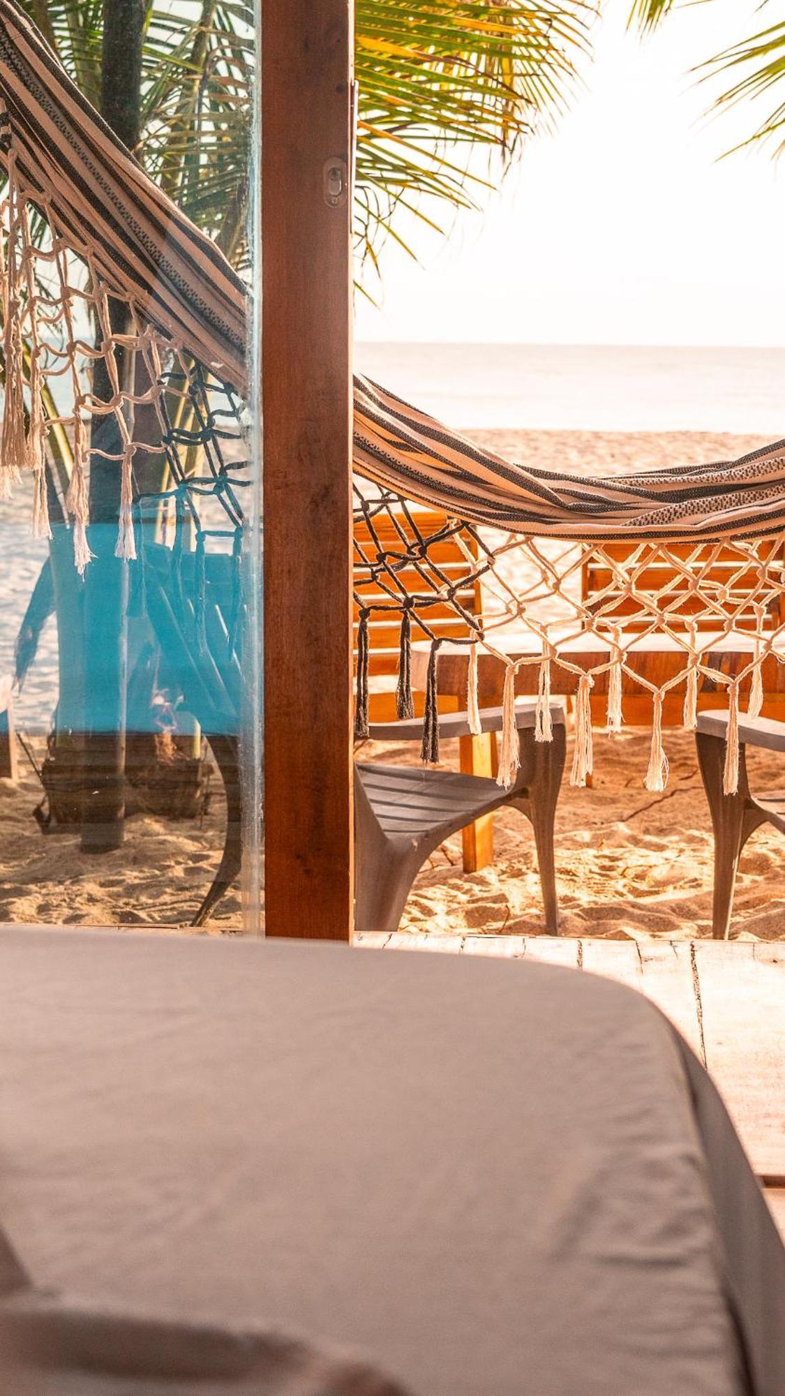 The Mompe Beach Hostal La Poza Luaran gambar