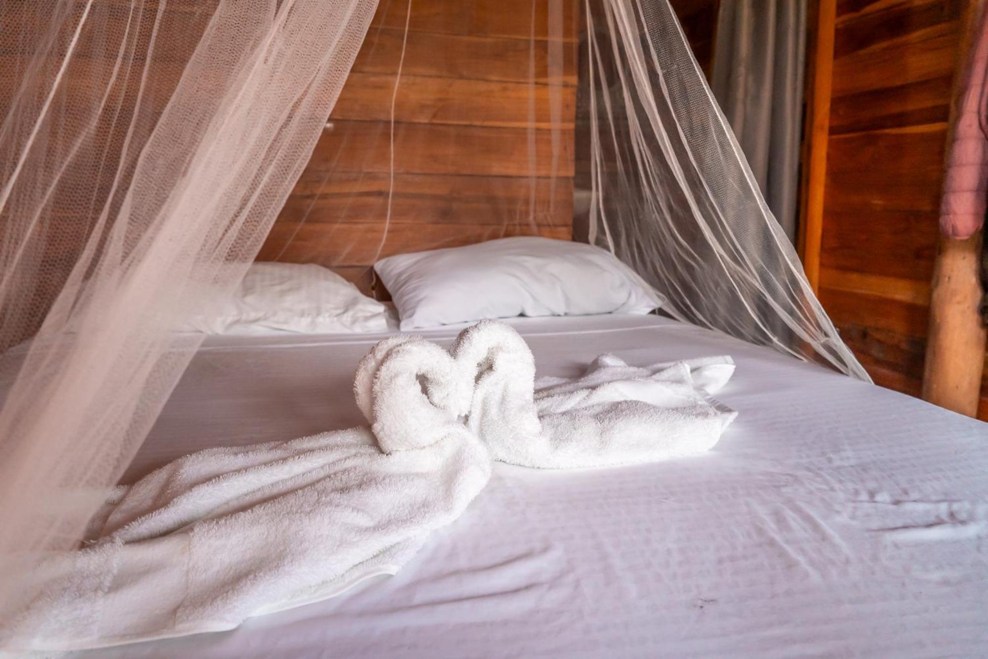The Mompe Beach Hostal La Poza Luaran gambar