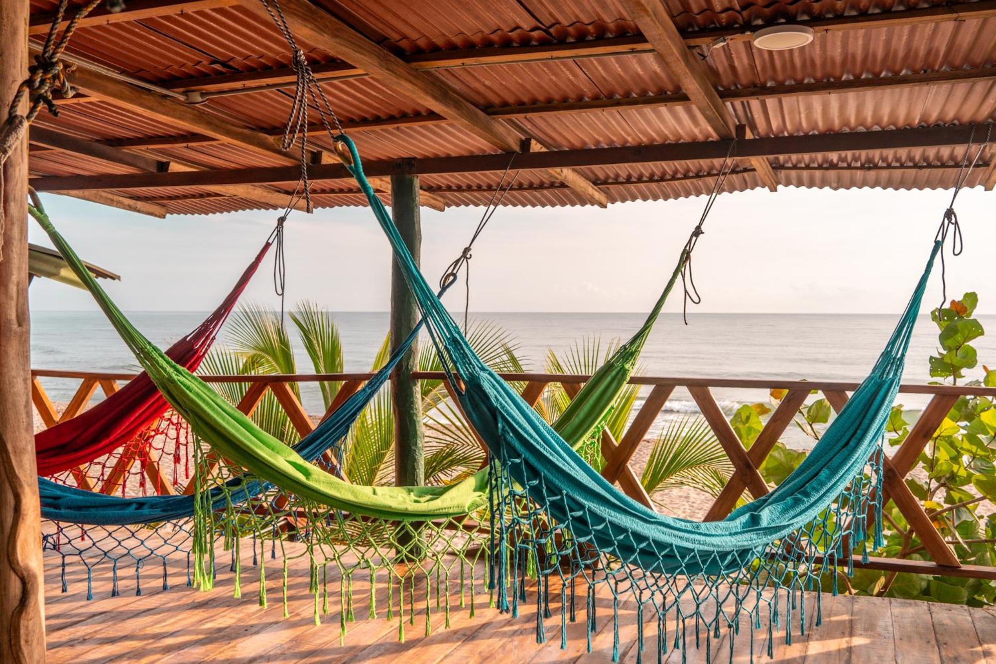 The Mompe Beach Hostal La Poza Luaran gambar